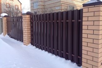 Забор из евроштакетника в шахматном порядке 30 метров фото в Ступино