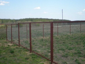 Забор из сетки рабицы в натяг секционный 12 метров фото в Ступино